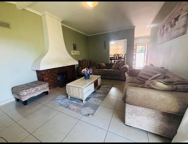 4 BEDROOM HOUSE FOR SALE IN WESTVILLE